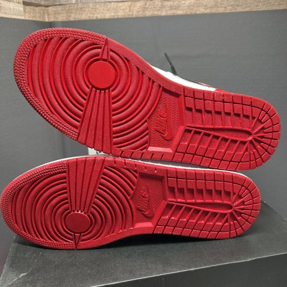 AIR JORDAN 1 MID CHICAGO Custom Red White Black 554724-126 Men Size 8 In OG Box main image 5